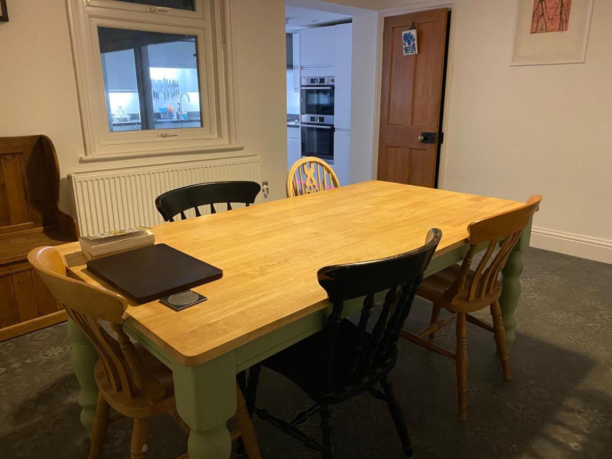 Westgate Two-Bedroom Homestay Suite Kültér fotó